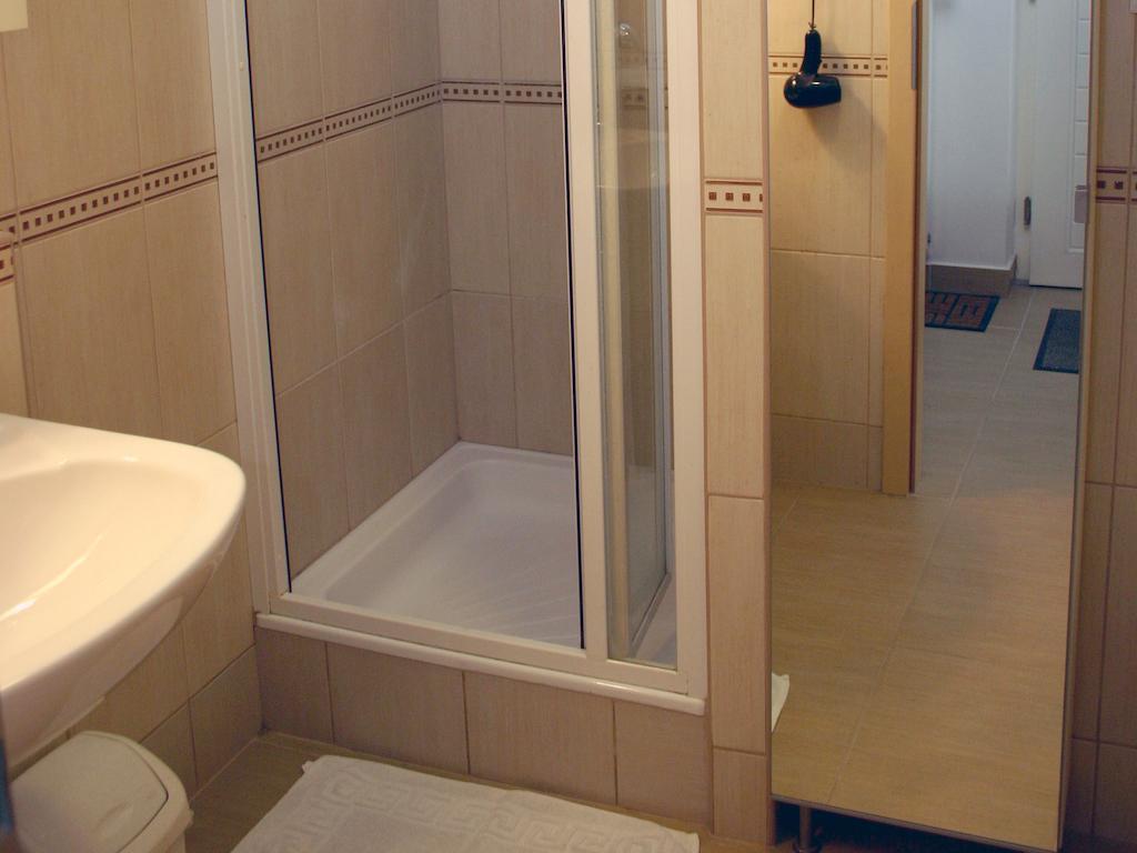 Arriva Apartment, Optional Indoor Parking بودابست المظهر الخارجي الصورة